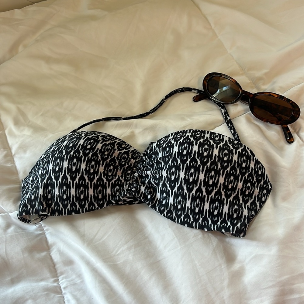 BIKINI TOP | navy blue and white lined bikini top